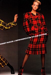 elle_fr_sept_1983_15.thumb.jpg.333a59fe1227503fd63463a5862ad28a.jpg
