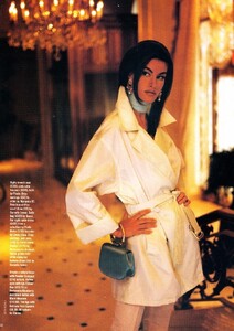 elle_uk_august_1992_22.thumb.jpg.80320417a51184f59561283181d9c590.jpg