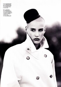 elle_uk_november_1993_11.thumb.jpg.3fc3c54f8585702c6f761d6ed8f0ac22.jpg