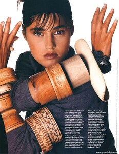 elleuk85dec2tapie.thumb.jpg.5df2517b2558274ecb1227185ff7c842.jpg