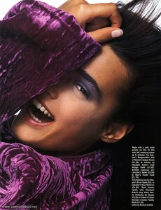 elleuk85nov4gillestapie.thumb.jpg.b0e3b3743a39bcf256bfc5e2f6575284.jpg