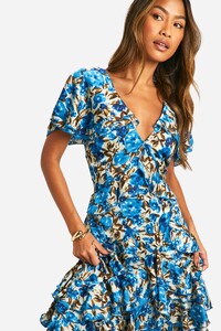 female-blue-crinkle-stripe-boxy-cropped-shirt-.jpg