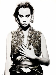 fr_glamour_feb_1989_16.thumb.jpg.a7badda26d0365772408ed931c4a15d6.jpg