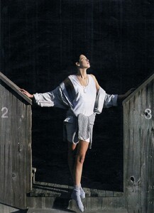 french-elle-21may1990-6.thumb.jpg.e72895ab2500027d82ab8a1329e21bb1.jpg