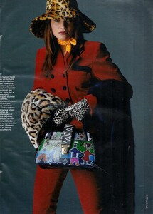 french-elle-7sept1992-5.thumb.jpg.297dc6009f74cf2067f857f1b51d0e5b.jpg