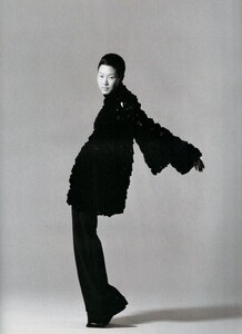 glamour-fr-nov-1993-11.thumb.jpg.8b037748212c6cf87e1bdca36974849b.jpg