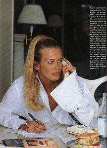 glamourfr120.thumb.jpg.9f647bb6241a6b0d48c23932a3a8327d.jpg
