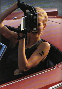 glamourfr126.thumb.jpg.0235e5735ef22670daedf3274be92e74.jpg