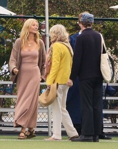 gwyneth-paltrow-and-chris-martin-reunite-to-watch-their-son-moses-graduate-from-high-school-05-31-2024-3.jpg