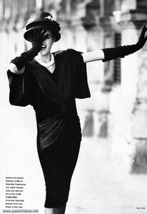 harpersbazaargermany86november02neilkirk.thumb.jpg.e926fed9a8631ae991386e8675b243ef.jpg