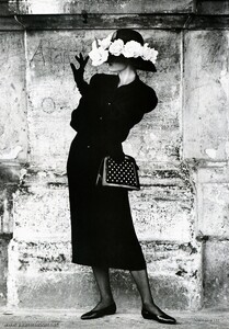 harpersbazaargermany86november03neilkirk.thumb.jpg.539f6de369fa1711c647747b31e27fbb.jpg