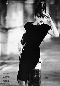harpersbazaargermany86november04neilkirk.thumb.jpg.9f09f5781b5dc46cce2288f9c08dd9d0.jpg