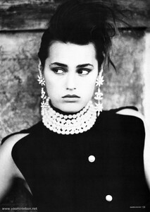 harpersbazaargermany86november05neilkirk.thumb.jpg.65ffed77ea99975893e3f061296b37c5.jpg