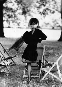 harpersbazaargermany86november06neilkirk.thumb.jpg.91200986f80e0549f036df52d1d83b87.jpg