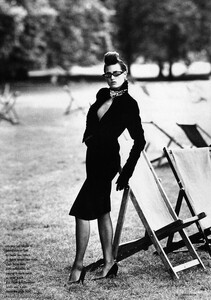 harpersbazaargermany86november07neilkirk.thumb.jpg.0cca076ef1f4f20a30a358a4ba3f987a.jpg