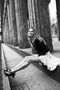 icon-mag-with-toni-garrn-4-by-alexander-meininger.jpg