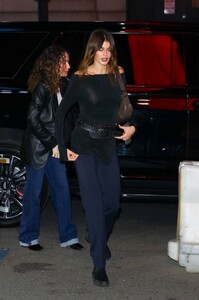 kaia-gerber-at-olivia-rodrigo-s-concert-at-msg-in-new-york-04-09-2024-2.jpg