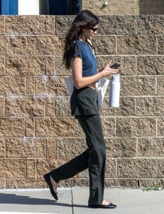 kaia-gerber-out-in-cilver-city-05-30-2024-3.jpg