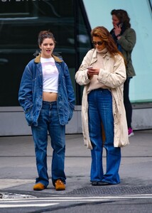 katie-holmes-and-suri-cruise-out-in-new-york-05-16-2024-3.jpg