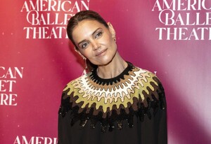 katie-holmes-at-american-ballet-theatre-spring-gala-in-new-york-city-05-14-2024-4.jpg