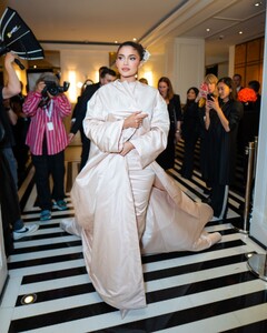 kylie-jenner-leaving-the-mark-hotel-after-met-gala-in-new-york-05-06-2024-7.jpg
