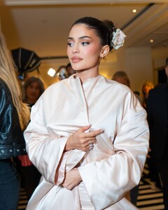 kylie-jenner-leaving-the-mark-hotel-after-met-gala-in-new-york-05-06-2024-8.jpg