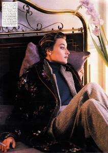 marie_claire_fr_jan_1992_29.thumb.jpg.1897da6e17b96b300219159c00167ae8.jpg