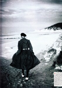 marie_claire_fr_jan_1992_37.thumb.jpg.e9afc4853c2e2bd8d7a25767c38f97b5.jpg