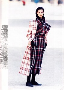 marie_claire_fr_sept_1986_7.thumb.jpg.806813f36524653c97309fb89f48aa1c.jpg