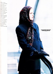 marie_claire_fr_sept_1990_11.thumb.jpg.88c243e2c6e9961488d3ca46be654669.jpg