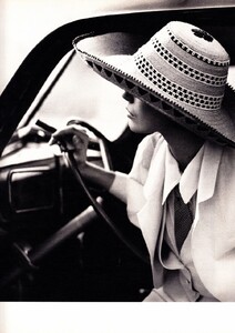 marie_claire_italia_mar_1989_49.thumb.jpg.6171a14b28fabe5a4a1d4e900a3a08d8.jpg