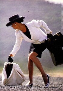 marie_claire_italia_mar_1989_7.thumb.jpg.1d79dbf0b9f6c1dca393c308b43d2498.jpg