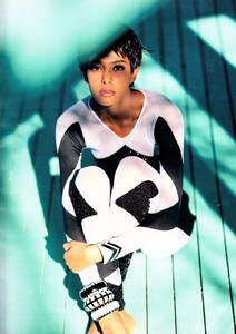 marie_claire_italia_mar_1991_6.thumb.jpg.96db9da9f0fb19b14447b823116950c8.jpg