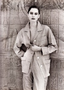 marie_claire_italia_may_1990_8.thumb.jpg.a617411967e5689f812ede7295d46d0a.jpg