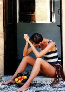 marieclaire_italia_june_1990_10.thumb.jpg.e5ff4a79eefa418758d0547c466faa48.jpg