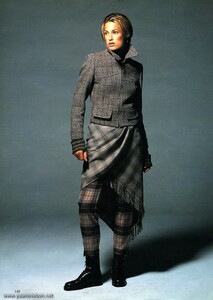 marieclairegermany93sept1marchispard.thumb.jpg.13fbedcadf3707e7edb654c2d047e875.jpg