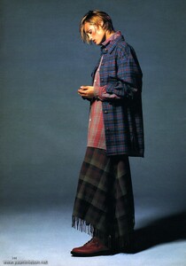 marieclairegermany93sept5marchispard.thumb.jpg.9103aa7c2cb6b944181321ae56026de9.jpg