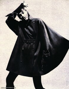 marieclaireitaly90oct04erdmann.thumb.jpg.921b8aa33de8e38ef707b92bd841550a.jpg
