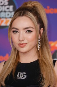 peyton-1~8.jpg