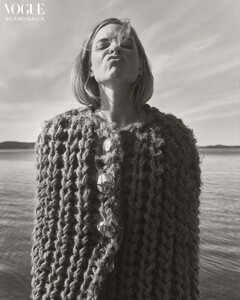 rebecca-ferguson-vogue-scandinavia-june-july-2024-more-photos-2.thumb.jpg.104c4047312f4209416d759d03694f25.jpg