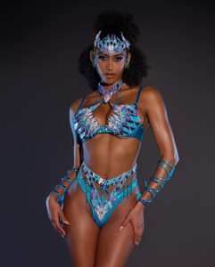 revelnationcarnival_1718459226_3391004226338939142_2064833178.jpg