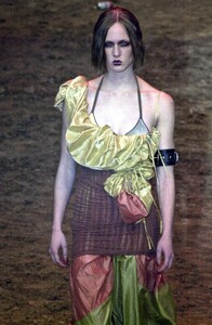 s01jpGaultier-65v.jpg