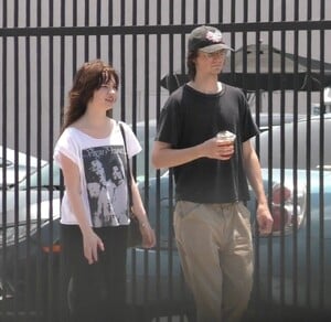sophie-thatcher-and-austin-feinstein-out-in-los-angeles-05-31-2024-4.jpg