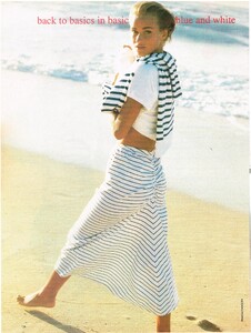 stripes_03.thumb.jpg.72872bd2822c94495b2d4ad79c586f43.jpg