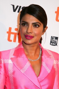 taufiqkhan_priyankaonline_28229~2.jpg