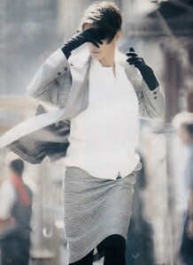 uk_vogue_jan_1986_25.thumb.jpg.29176d892f09fb02f98617c756360e7b.jpg