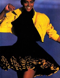 us_elle_apr_1987_38.thumb.jpg.845ea15ee74c1a27d06f85adb7a09687.jpg
