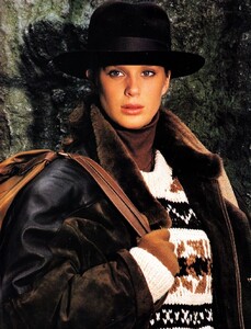 us_elle_feb_1988_35.thumb.jpg.fe8607c731affa831cefc41991040b87.jpg