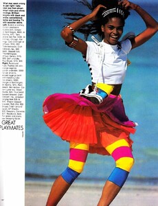 us_elle_feb_1988_40.thumb.jpg.6232361724a363c93ed3af857114baa4.jpg