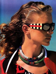 us_elle_feb_1988_42.thumb.jpg.714d8630058435676674a612513d43a9.jpg